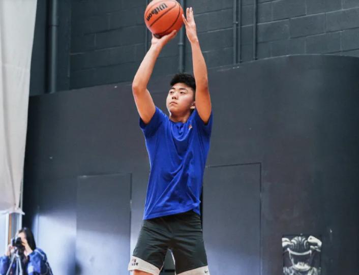 场均仅3+2！热身表现低迷，辽宁潜力新星被高估，他真不值1500万