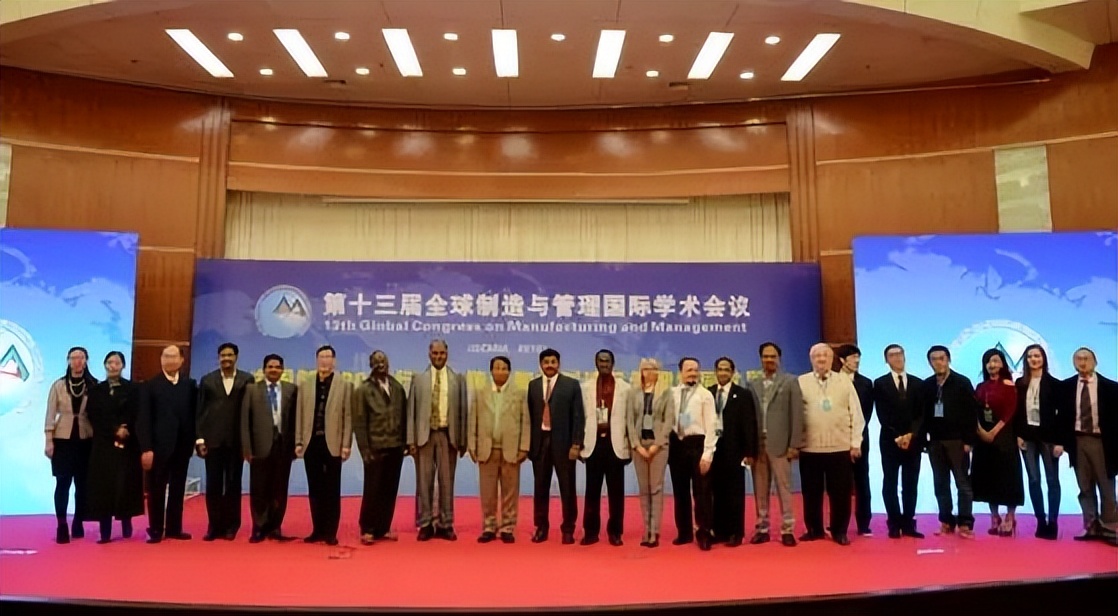 管理学院工程系,第一批管理学院