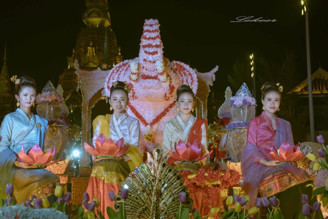 骂版纳是因为你没走出告庄玩版纳跟着小姐姐们走你才晓得味道