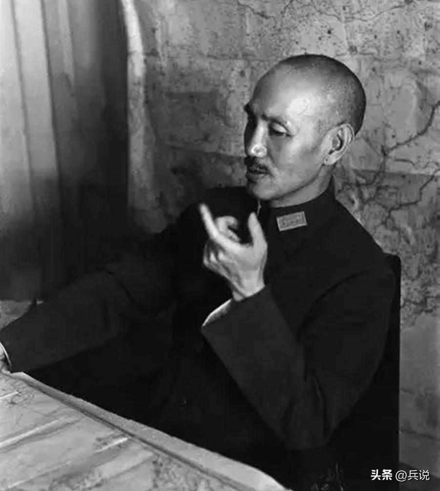 蒋氏企图扒黄河水淹刘邓，2名“掏粪工”秘密潜入敌营