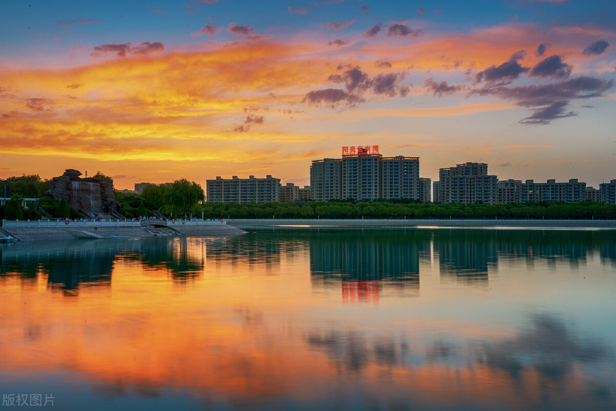 所有人都生活在异乡,异乡人想念自己的故乡
