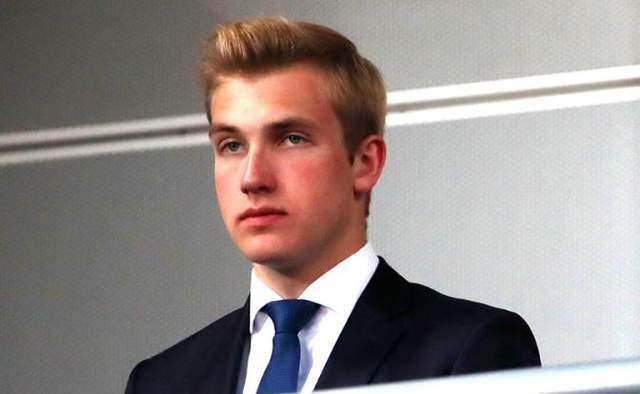 总统的糟糠之妻被分居27年，对方情人之子成第一儿子，很崇拜普京