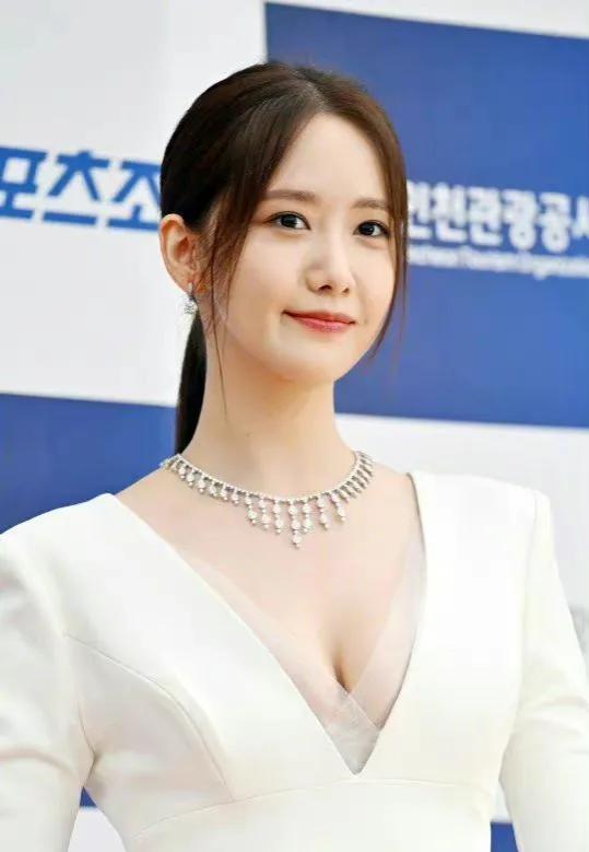 韩国网红女神林允儿,韩国气质女明星林允儿古装高清图