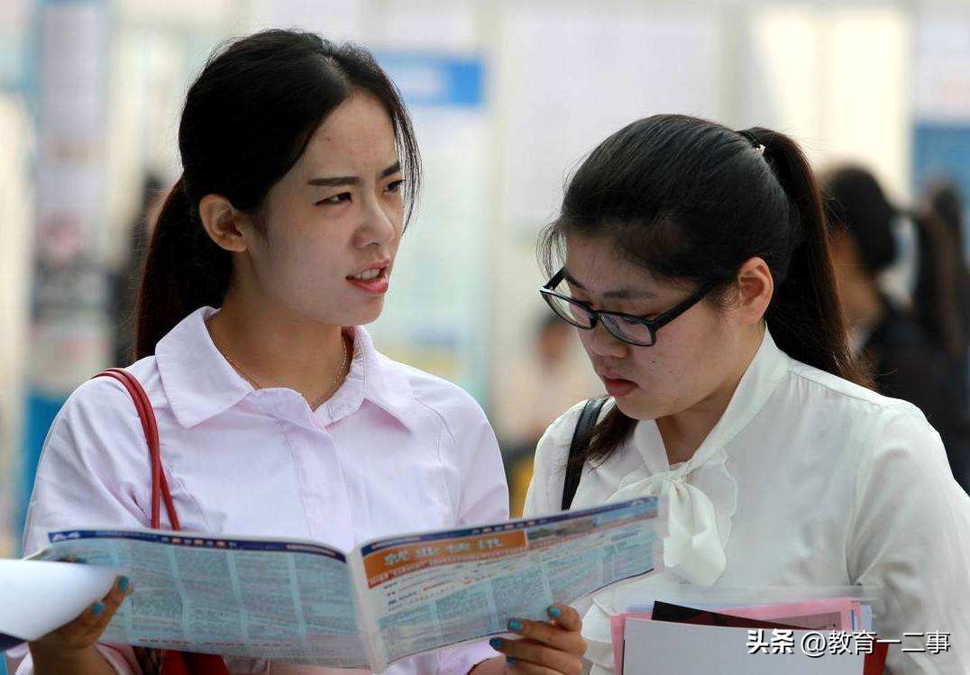 高三就业前景好的专业,读文科哪些专业好就业工资高