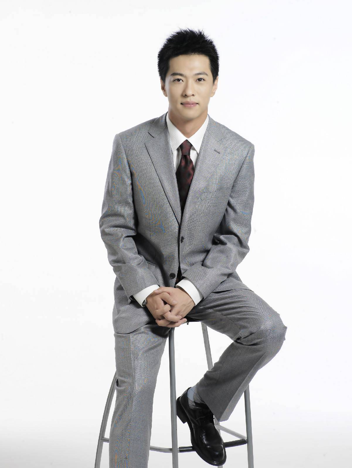 央视播音员顾国宁近况,央视男主播顾国宁图片