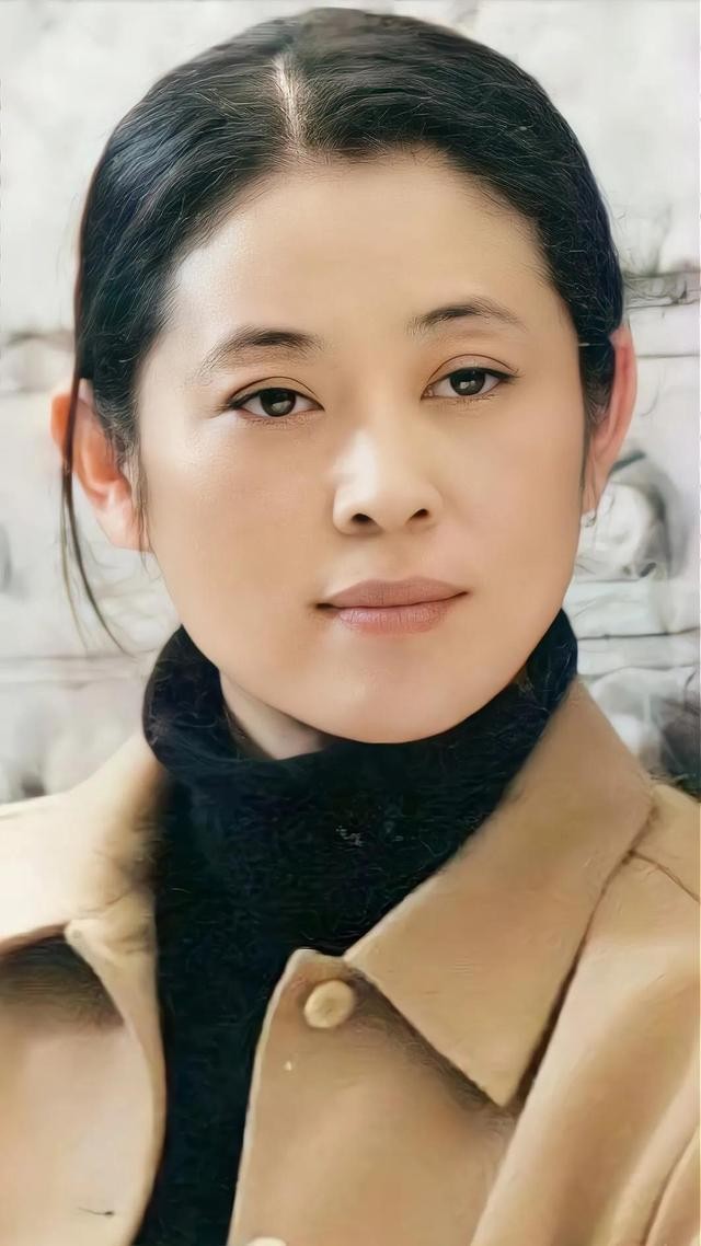 收手吧倪萍!别再*辱侮**观众智商了，64岁演“刘姥姥”雷人又无脑