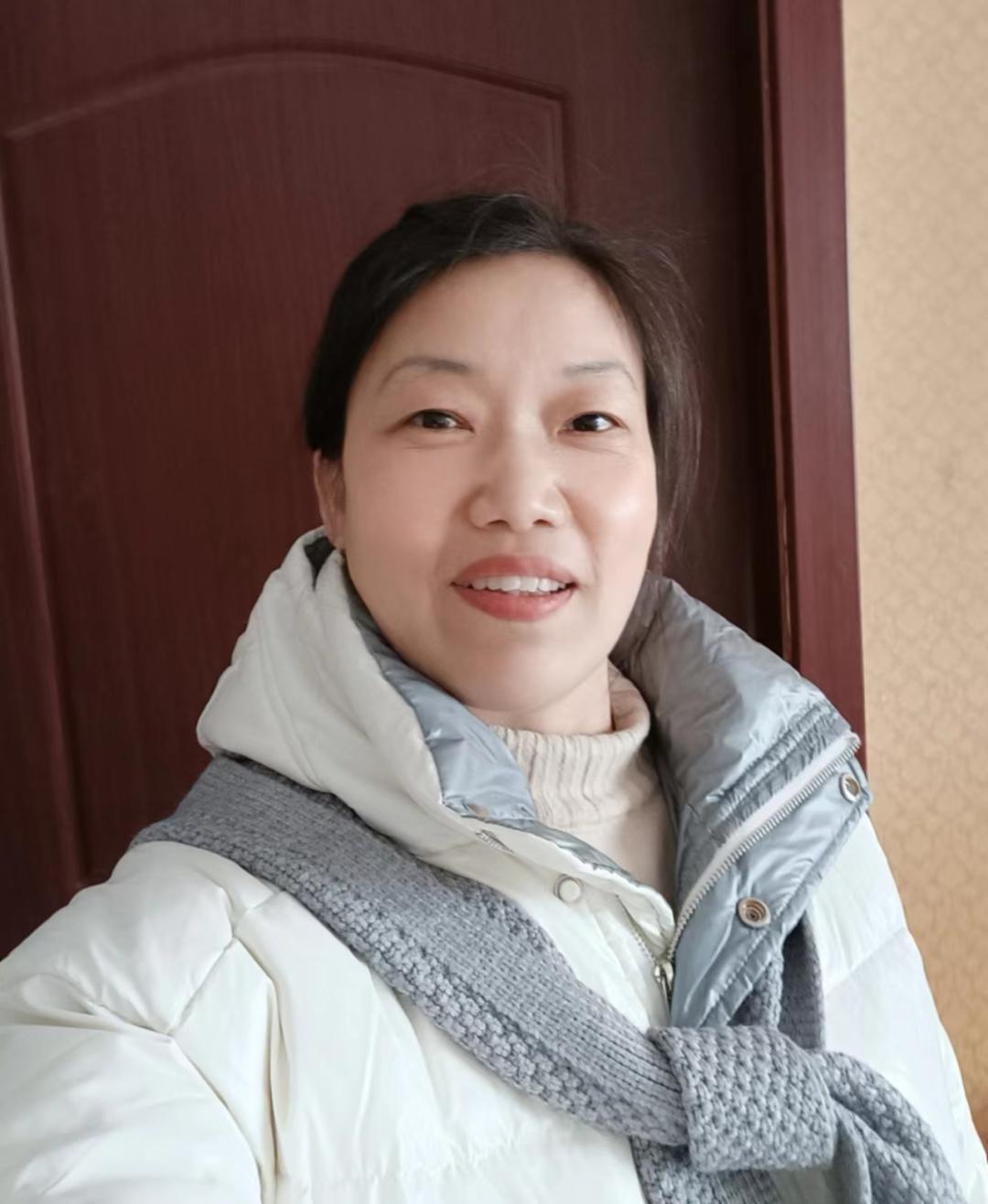 失去联系二十多年的小闺蜜，突然给我打来一个电话