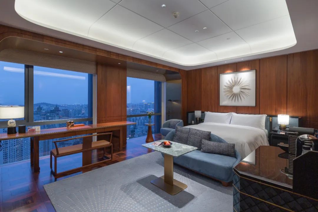 居停中国第四家华尔道夫酒店，奢享美味佳肴，开启鹭岛新玩法！