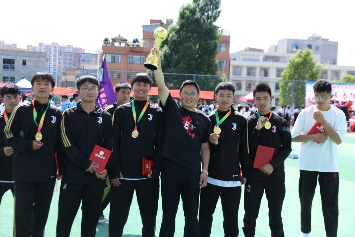 威宁县初中足球比赛成绩,威宁县第八中学足球赛直播