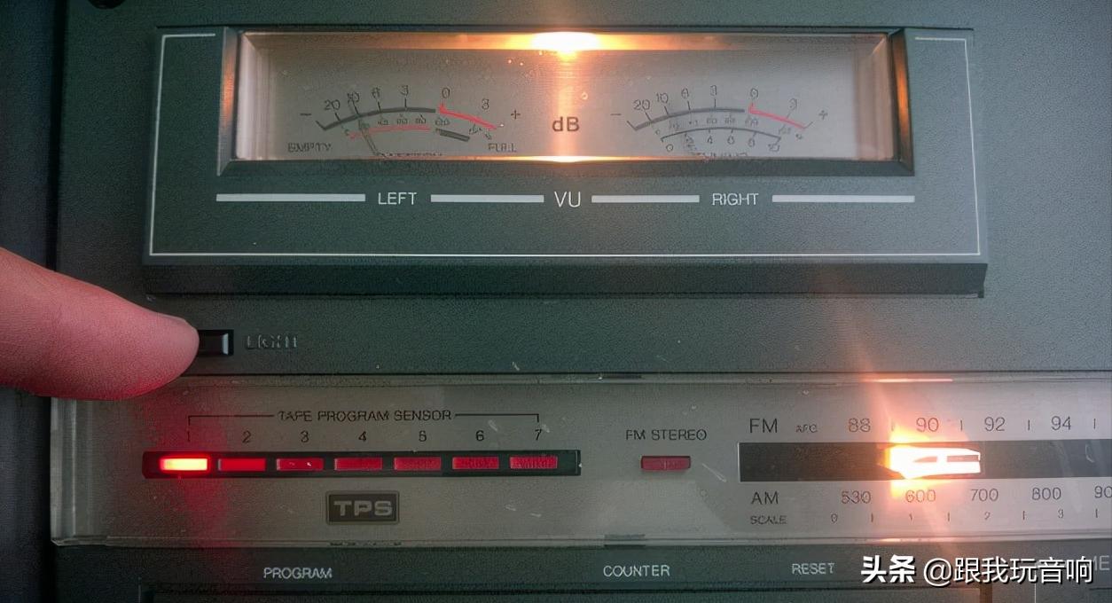 松下RX-6400也称为RX-A2可能是80年代以来最响亮的便携式音响