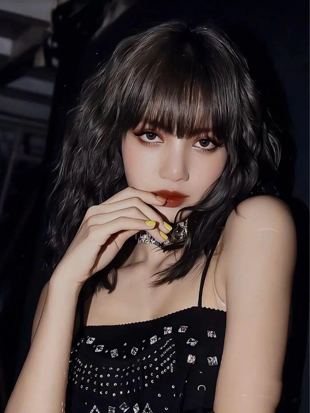 秋冬齐刘海造型,秋冬减龄刘海