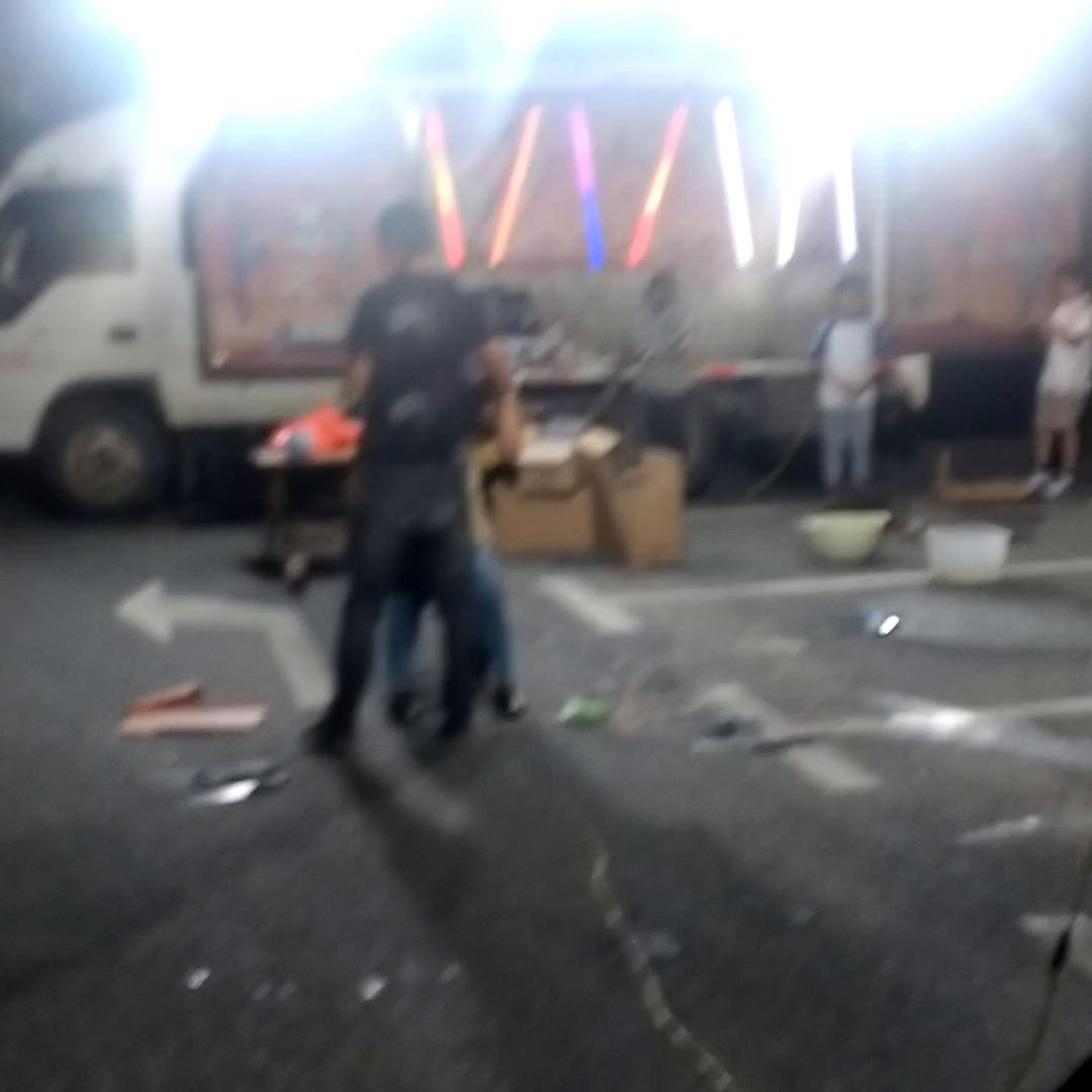 街头表演魔术失误,街头魔术表演危险