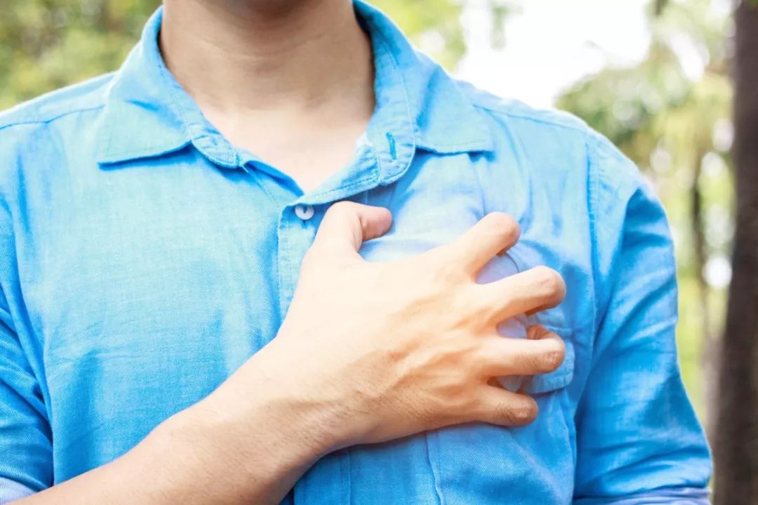 小伙胃疼，来不及抢救人就没了！你忽视的这些疼痛可能会要命