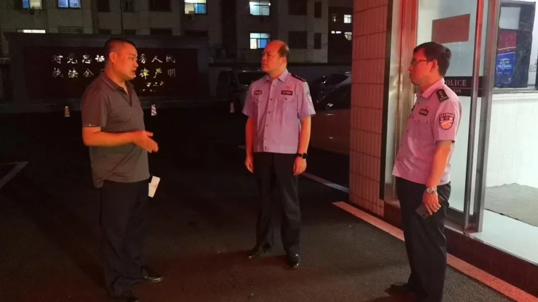 夏季治安打击整治“百日行动”丨尽锐出战!河南洛阳公安全力开展夏夜治安巡查宣防第二次集中统一行动