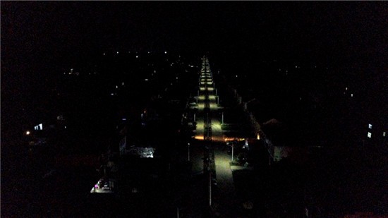 冲破黑暗的小村庄:熬夜卖水晶赢取财富,年销量过亿-东海县