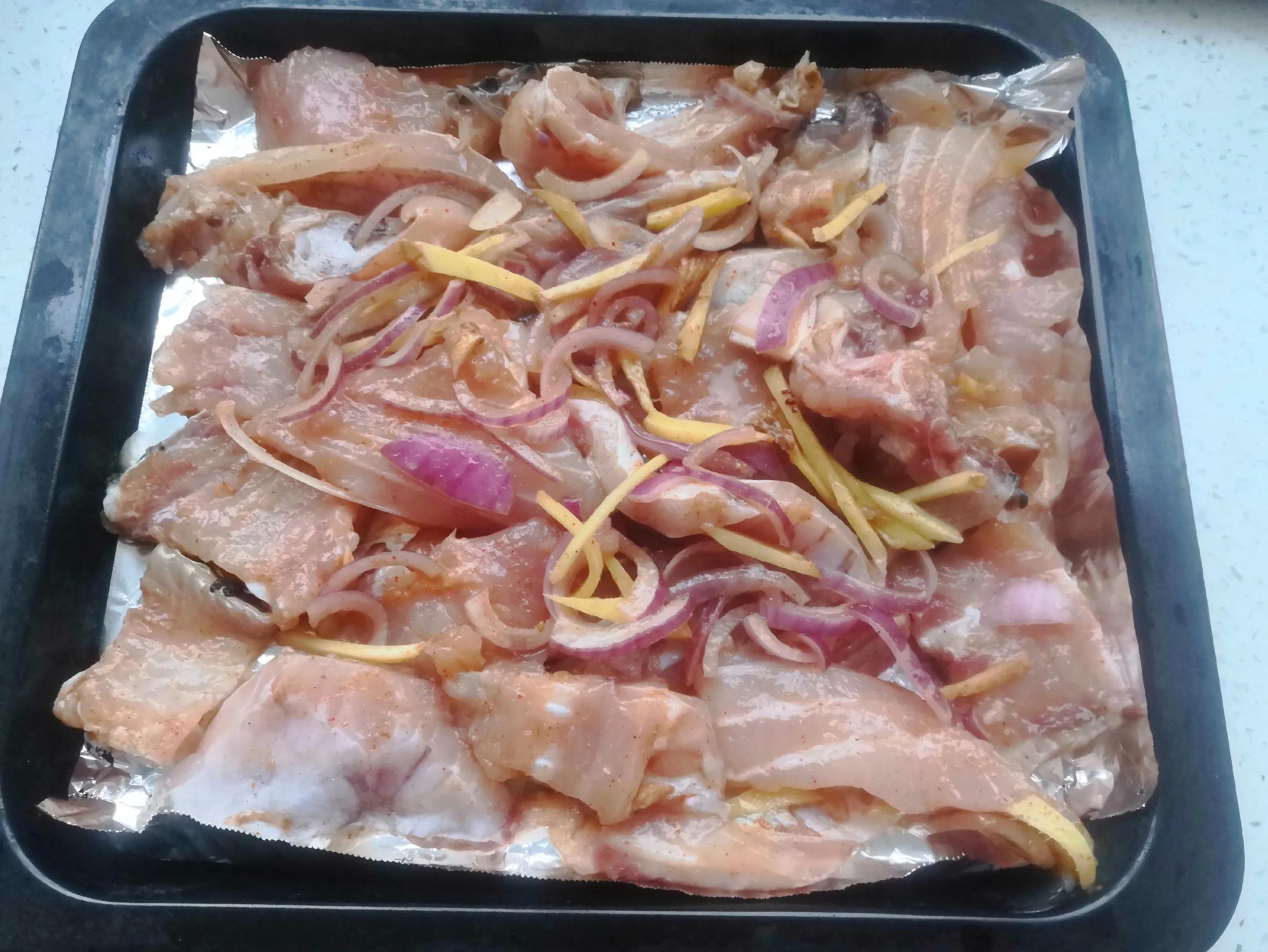 夜钓一条大青鱼，媳妇忙活大半天做成双味鱼丸，孩子们吃得爽歪歪