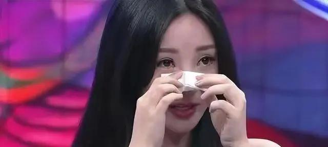 被占便宜的这6位女星,有人当场扇耳光还击,有人却指责网友心脏