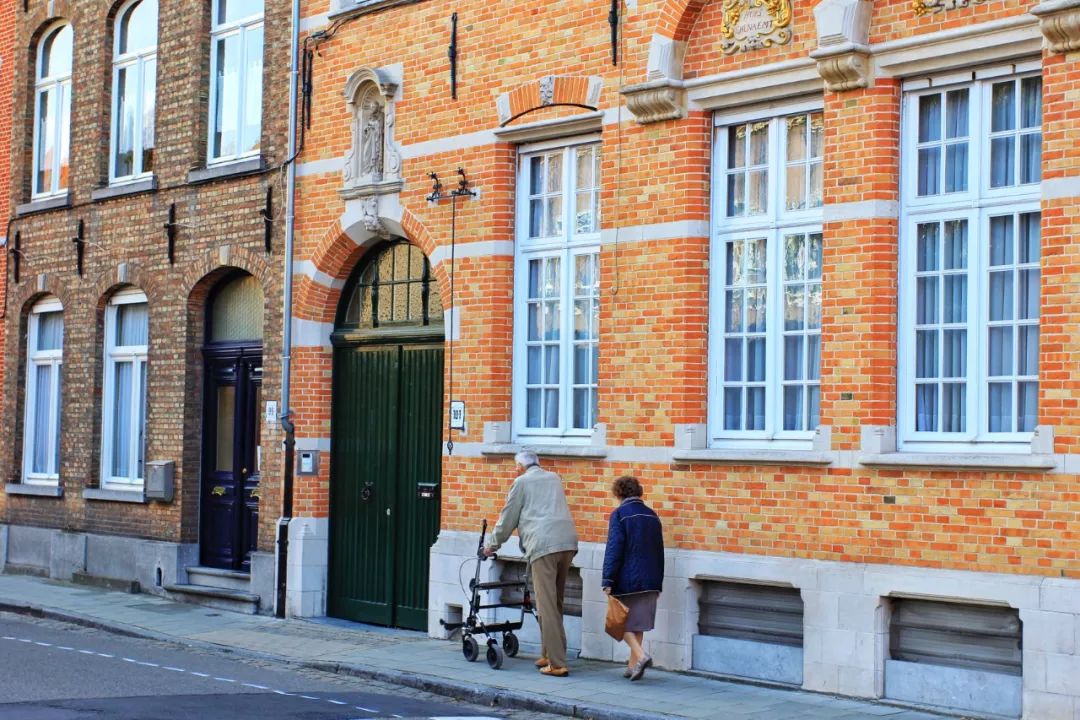 开车去欧洲第25集：同性婚姻、安乐死合法的西欧小国，了解一下？