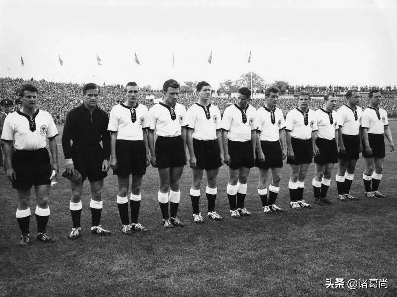 四冠四亚德国,四年德国球衣