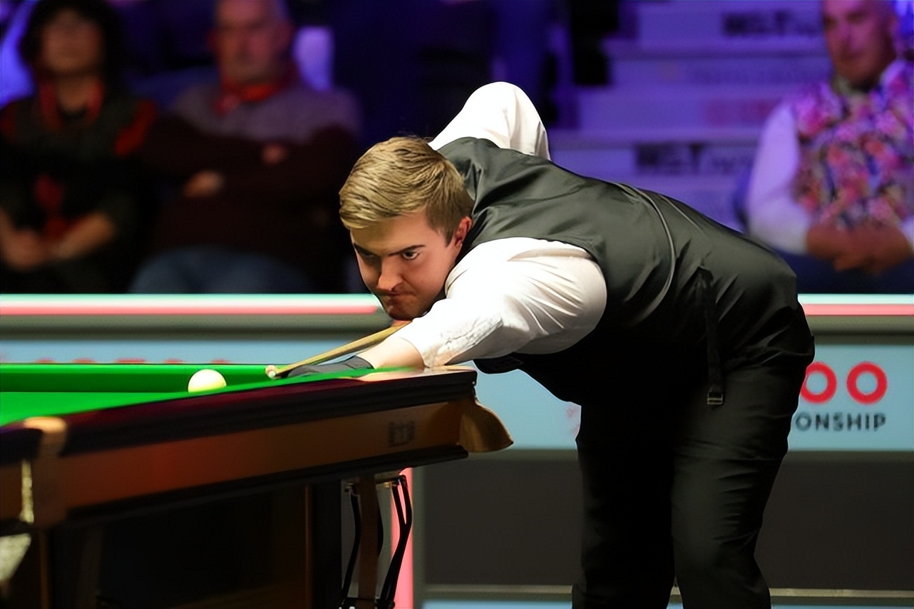 从足球门将到*诺斯**克球员——罗斯·缪尔的不幸与万幸