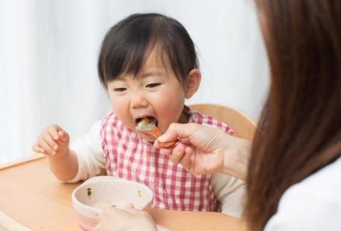 小孩子咀嚼能力差有什么影响,一周半的孩子咀嚼能力差怎么补救