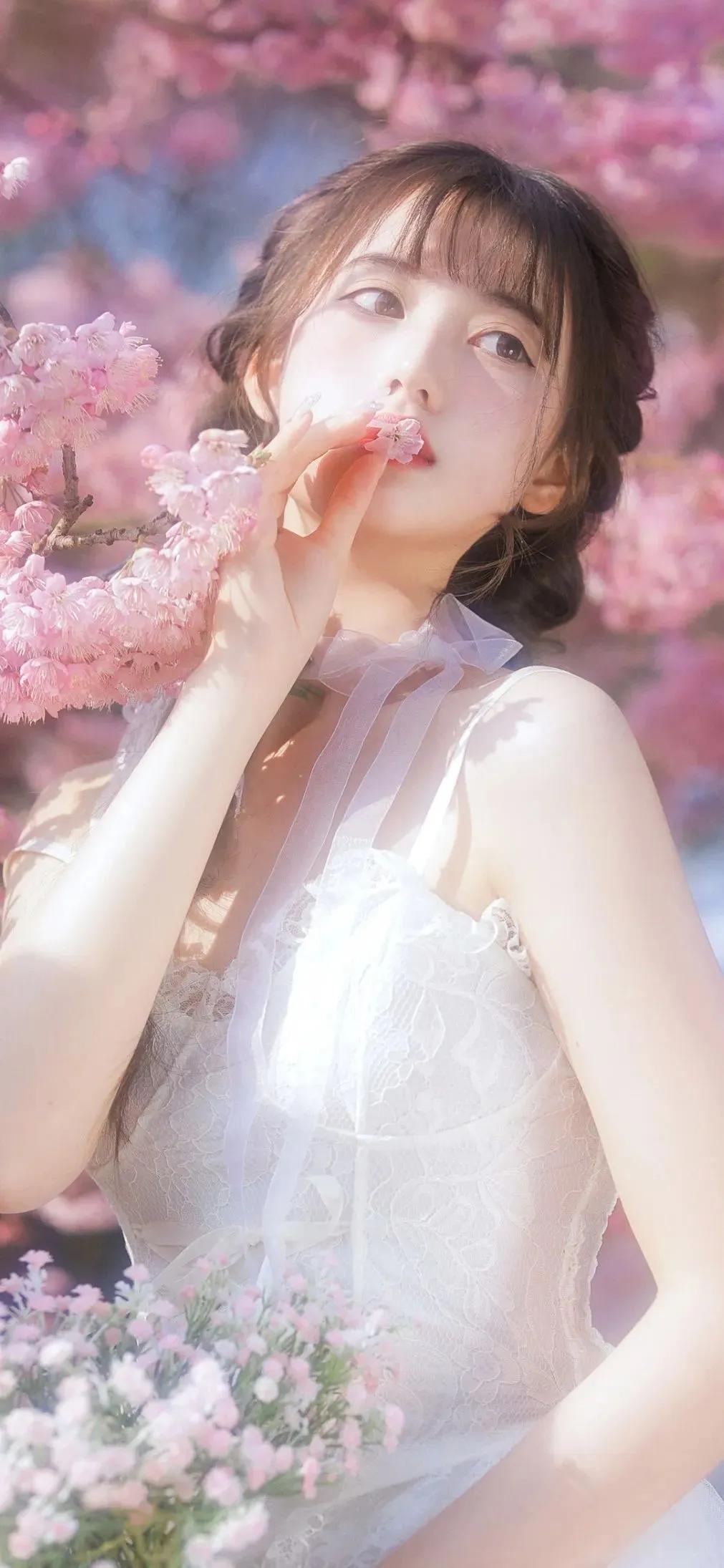 美女锁屏壁纸和桌面壁纸一套,抖音壁纸最近很火的美女壁纸原图