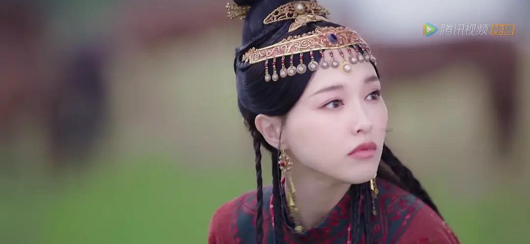 国产剧“修脸”成风，一秒镜头8000元，十级美颜磨皮堪比主播