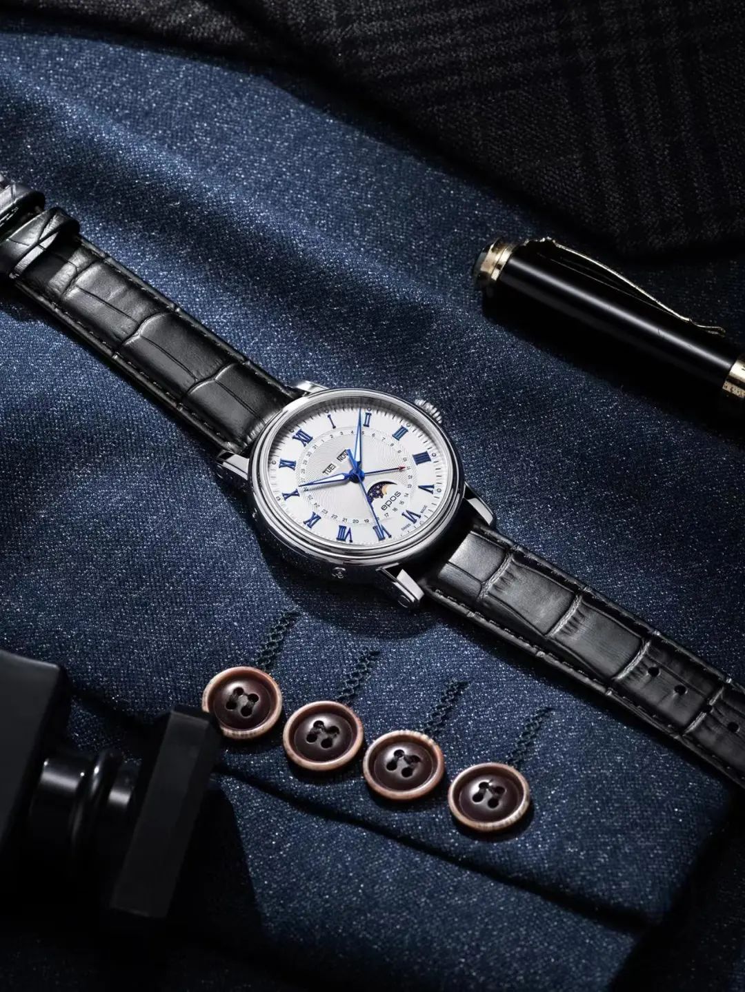 夏天皮带的多种用法大全,夏天应该戴皮带表还是钢带表