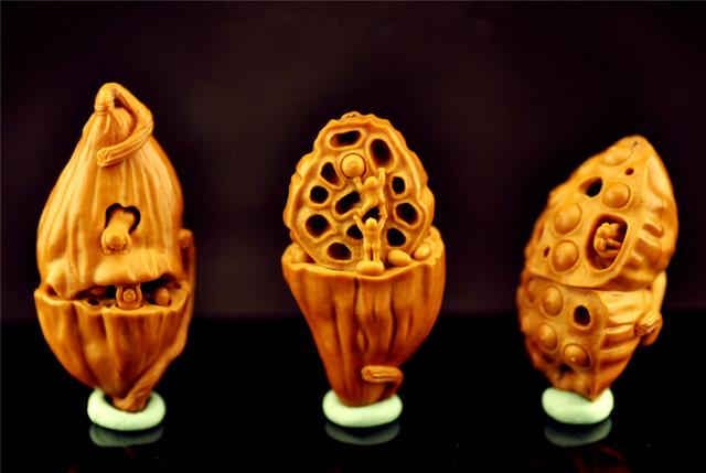 橄榄核雕方寸之间,舟山核雕方寸之间
