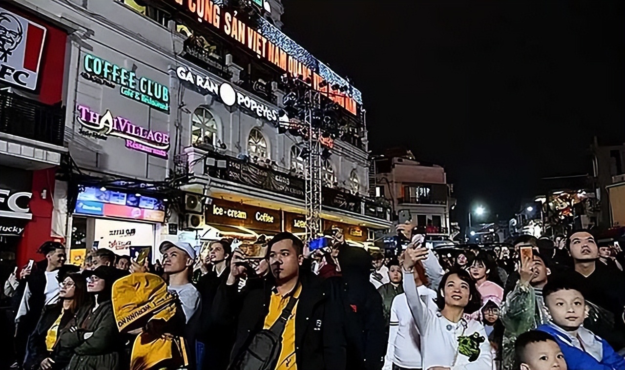 22岁越南姑娘嫁广西48岁大叔,18岁越南姑娘嫁72岁老公