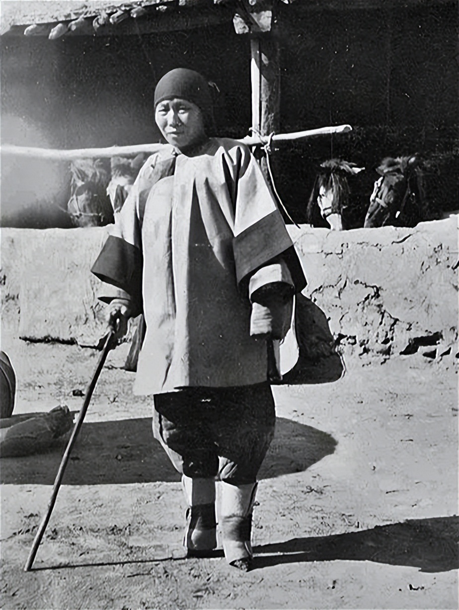 金莲小脚为什么这么美,三寸金莲的美感在哪