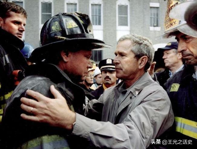 我不为911哭泣，因为我不是美国人；我也不会嘲笑911，因为我是人