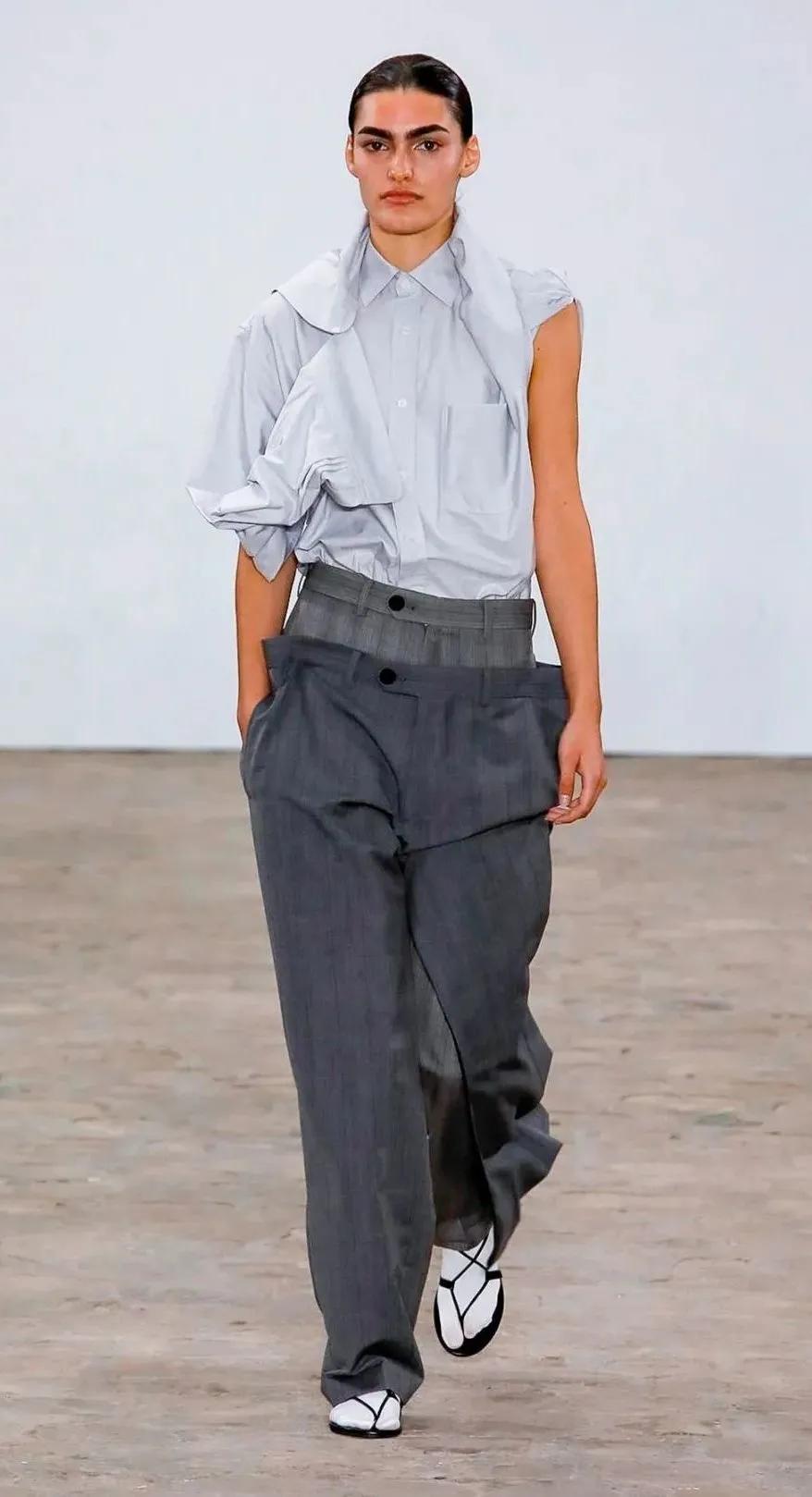 优雅、街头、暗黑揉为一体，拥有独特立体美学的韩国品牌