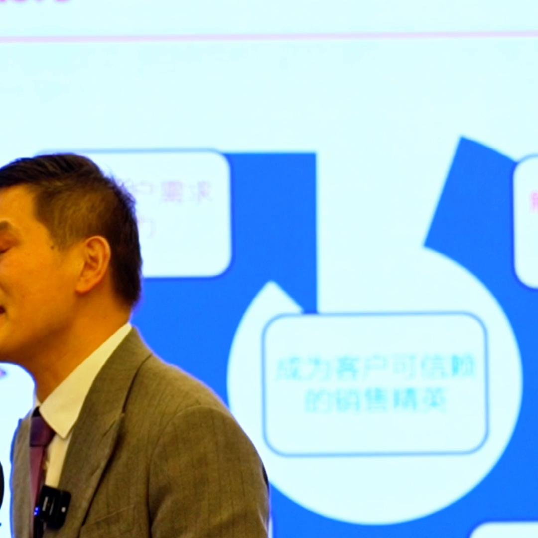 如何应对客户表示价格贵 (客户说的价格怎么迎合成交)