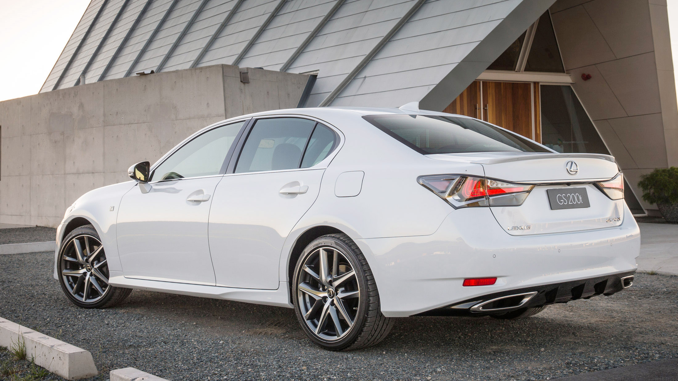 牧马人保值率和霸道哪个保值,最近贬值的厉害的几款合资车