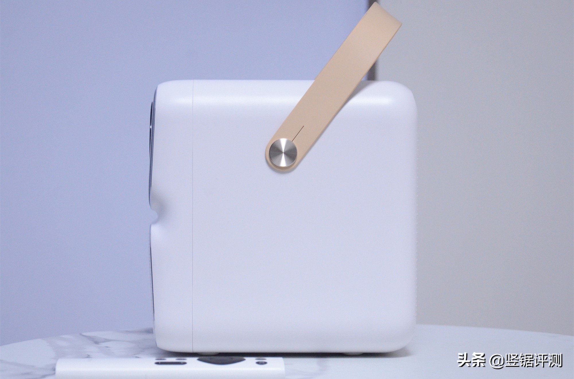 千元极米投影仪,千元价位智能投影仪