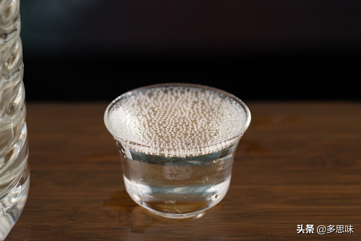 白酒造假手段大全,白酒造假大揭秘