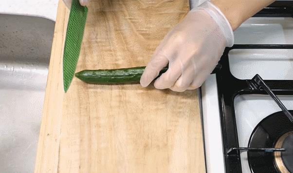 日本小哥用豆腐做刀,日本小哥铸刀全过程视频