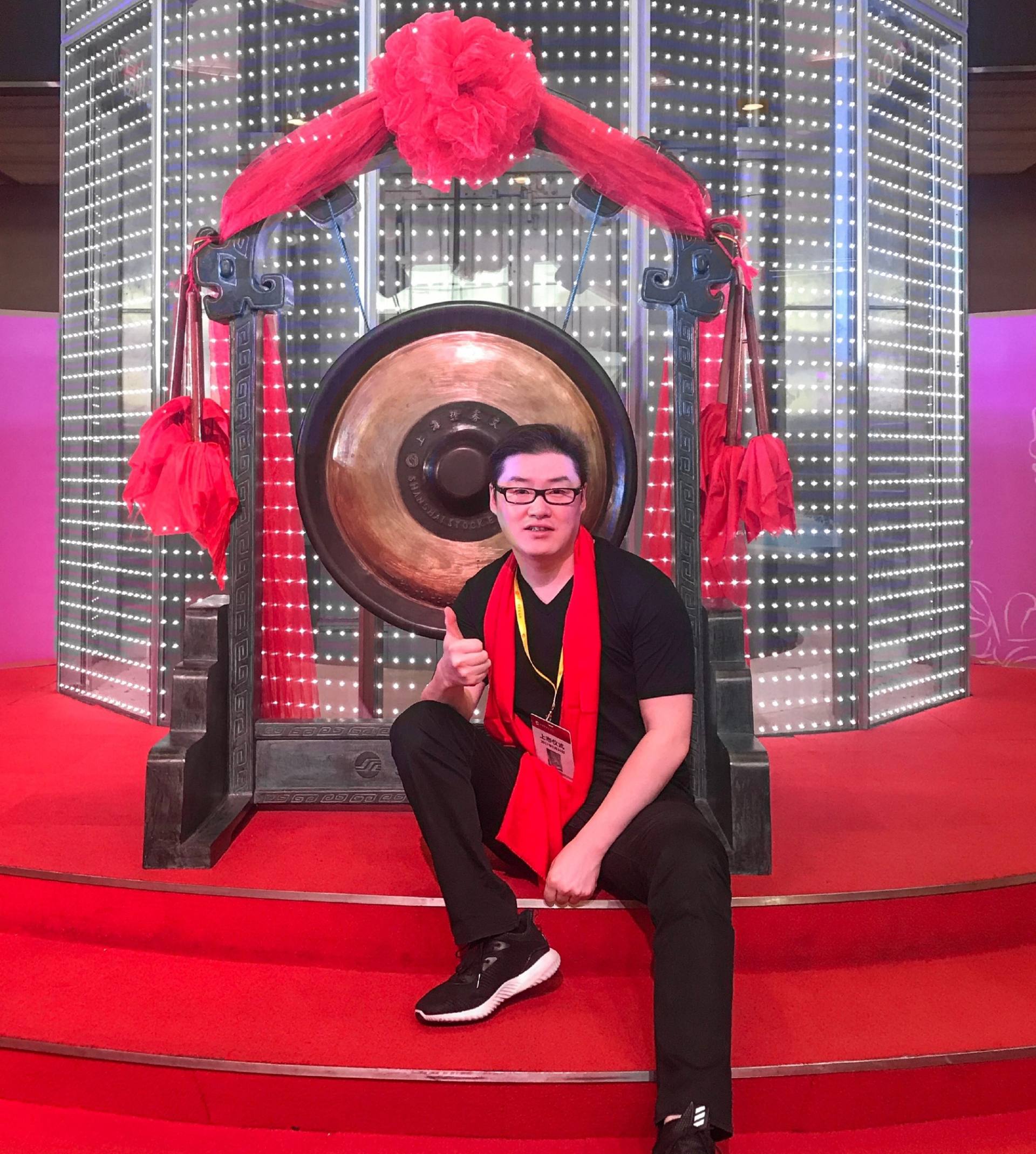 白手起家创业5年赚百亿的富豪,夫妻白手起家挣245万