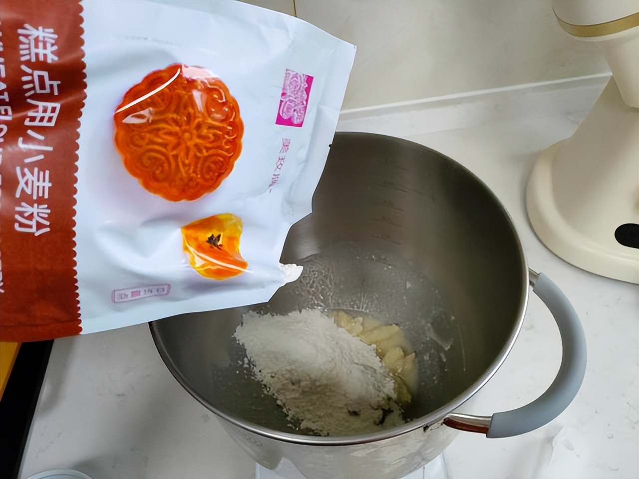 山药紫薯奶香小馒头给孩子吃,山药小馒头孩子一口一个吃不够