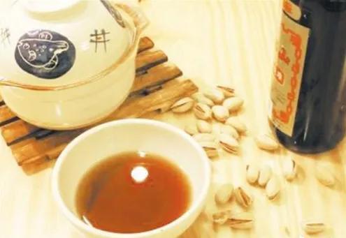 端午节传统节日来历和习俗手抄报,端午节的赛龙舟来历和习俗是什么