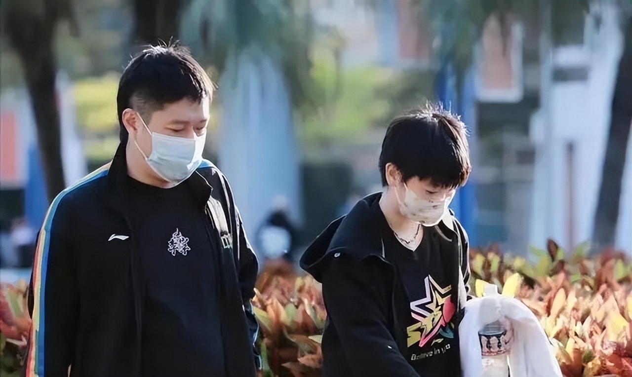 孙颖莎教练邱贻可评价孙颖莎,邱贻可孙颖莎初次见面