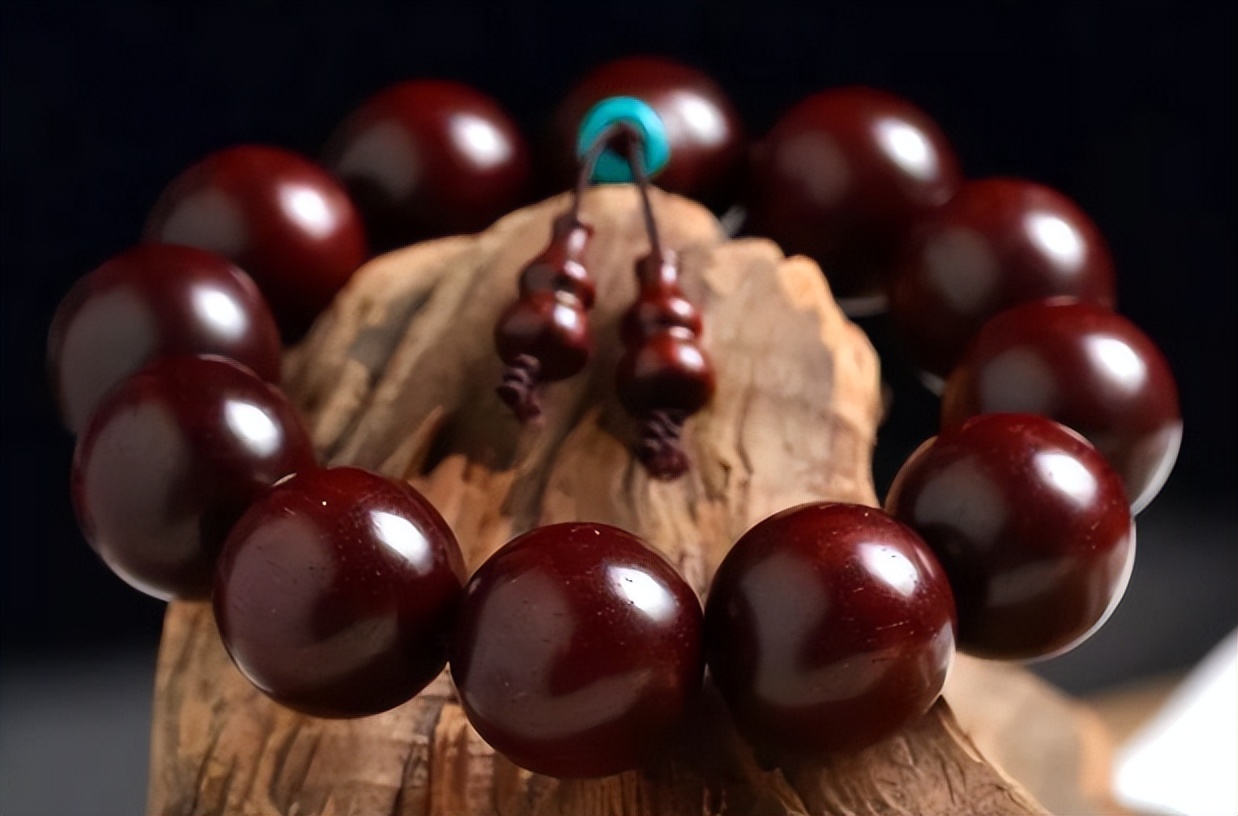 小叶紫檀手串金星怎么辨别真假,金星小叶紫檀手串怎么辨别真假