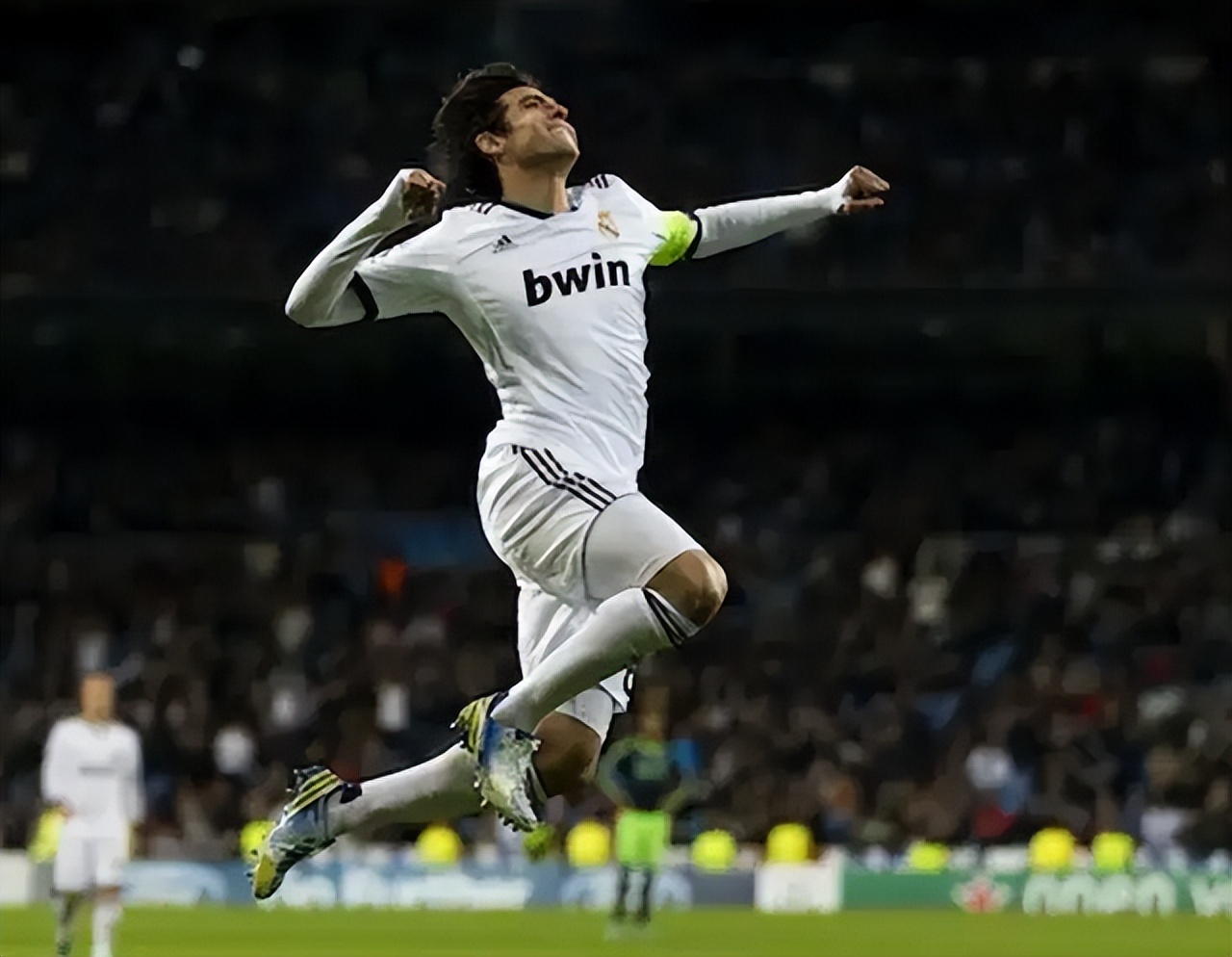 卡卡今年多少岁了,卡卡四十岁近照