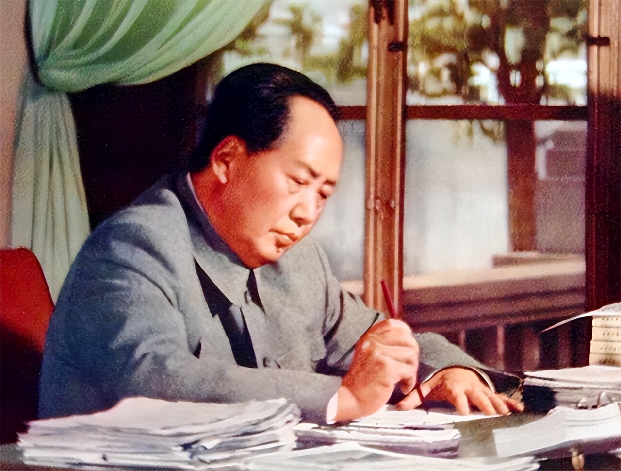 *子珍贺**亲弟弟犯错，被枪决处置，得知消息后的毛主席什么反应