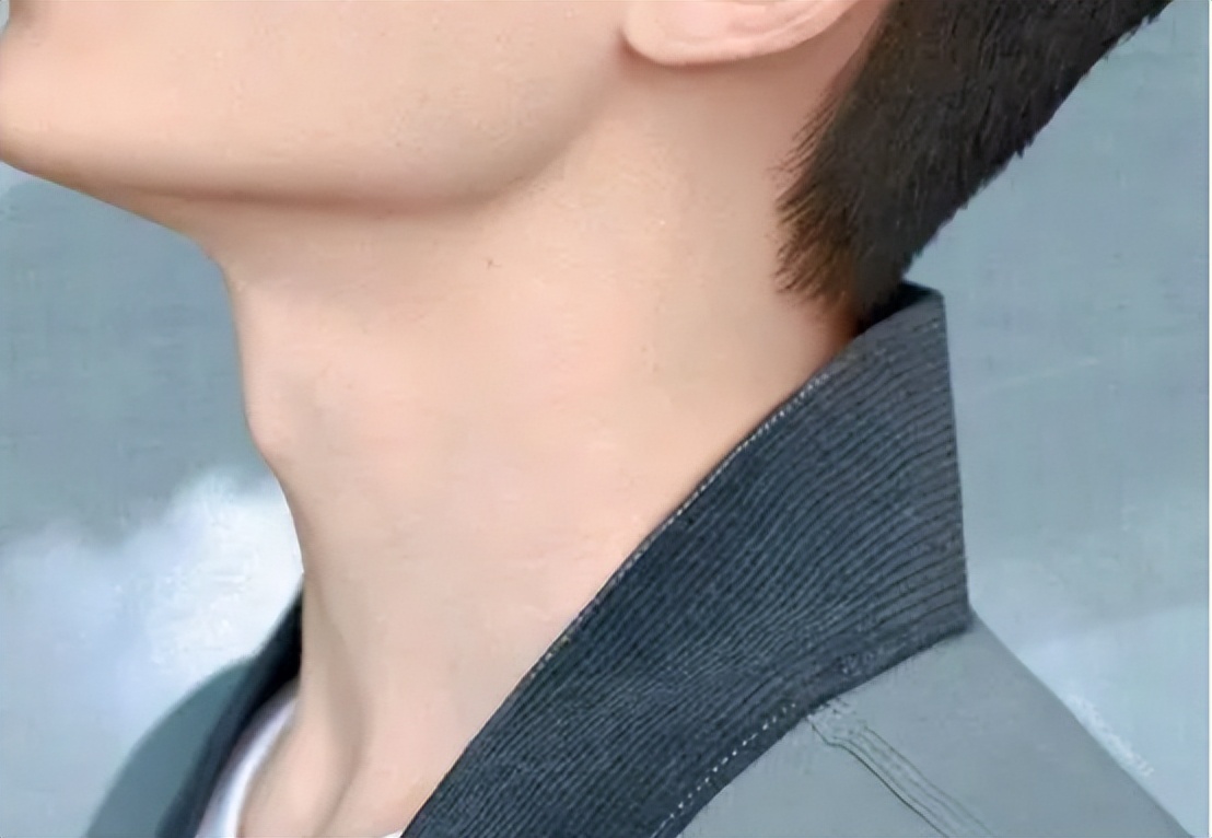 喉结越大越有本事,喉结大有什么优势