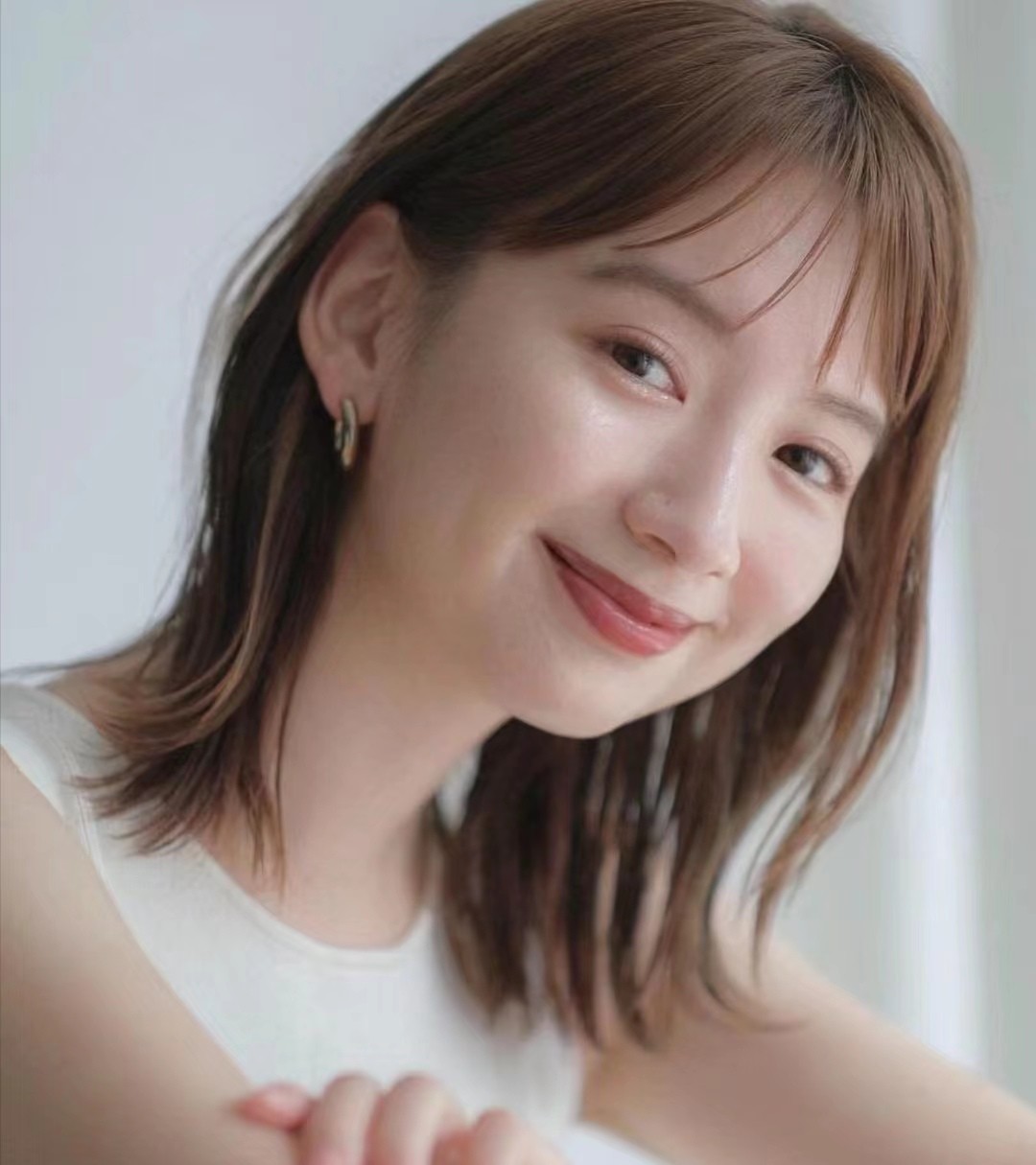 2018年最潮的几款中长发发型,今年最流行的一款发型中长发