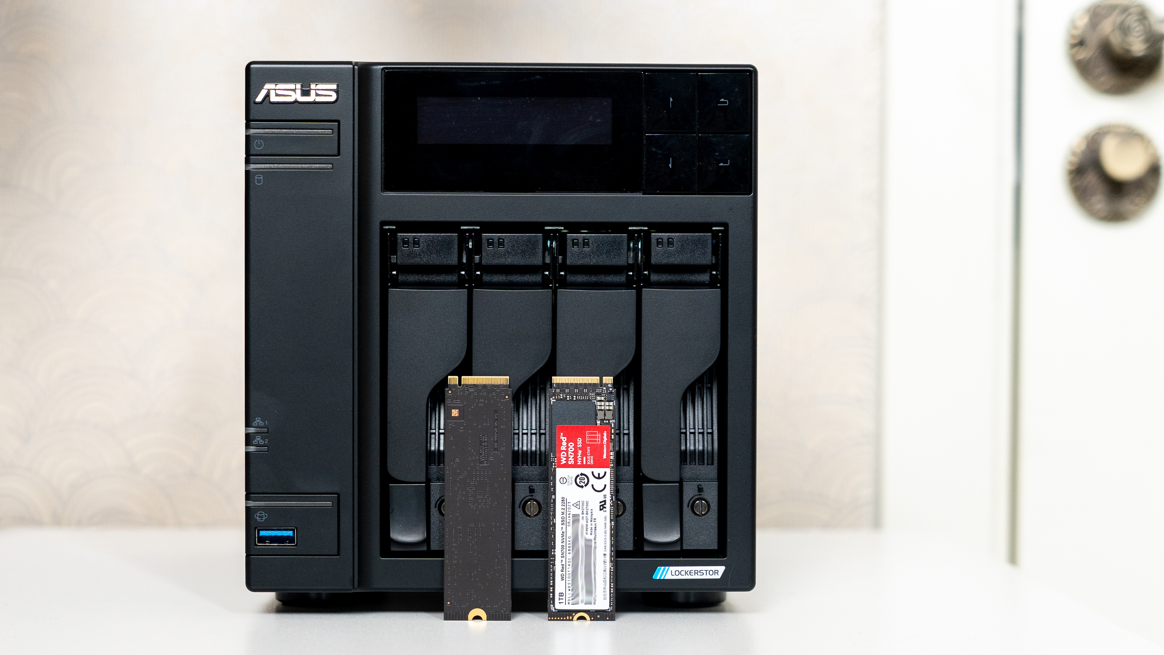 西部数据红盘plus比pro慢多少,西部数据红盘2个4t还是1个8t