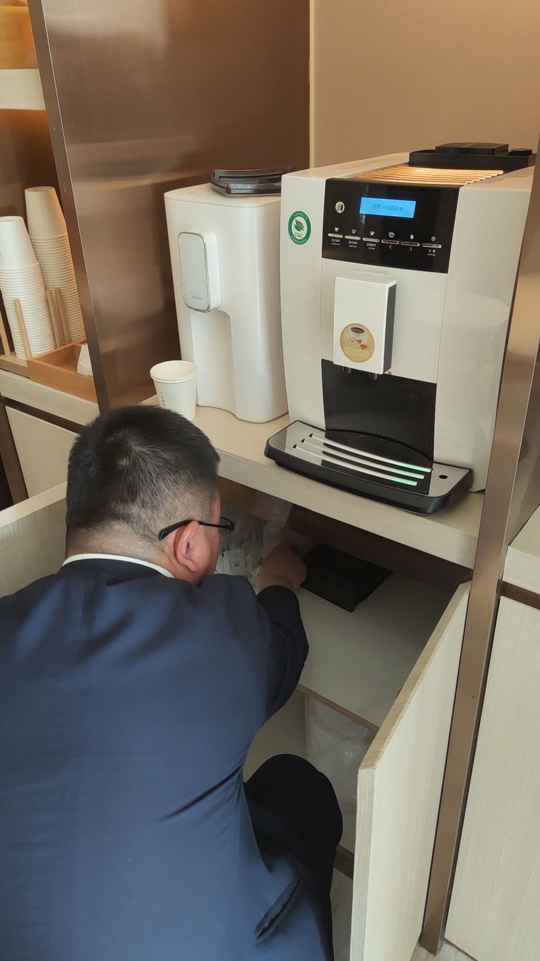 疆内旅游住宿哪里好点呢,新疆旅游酒店怎么选房间