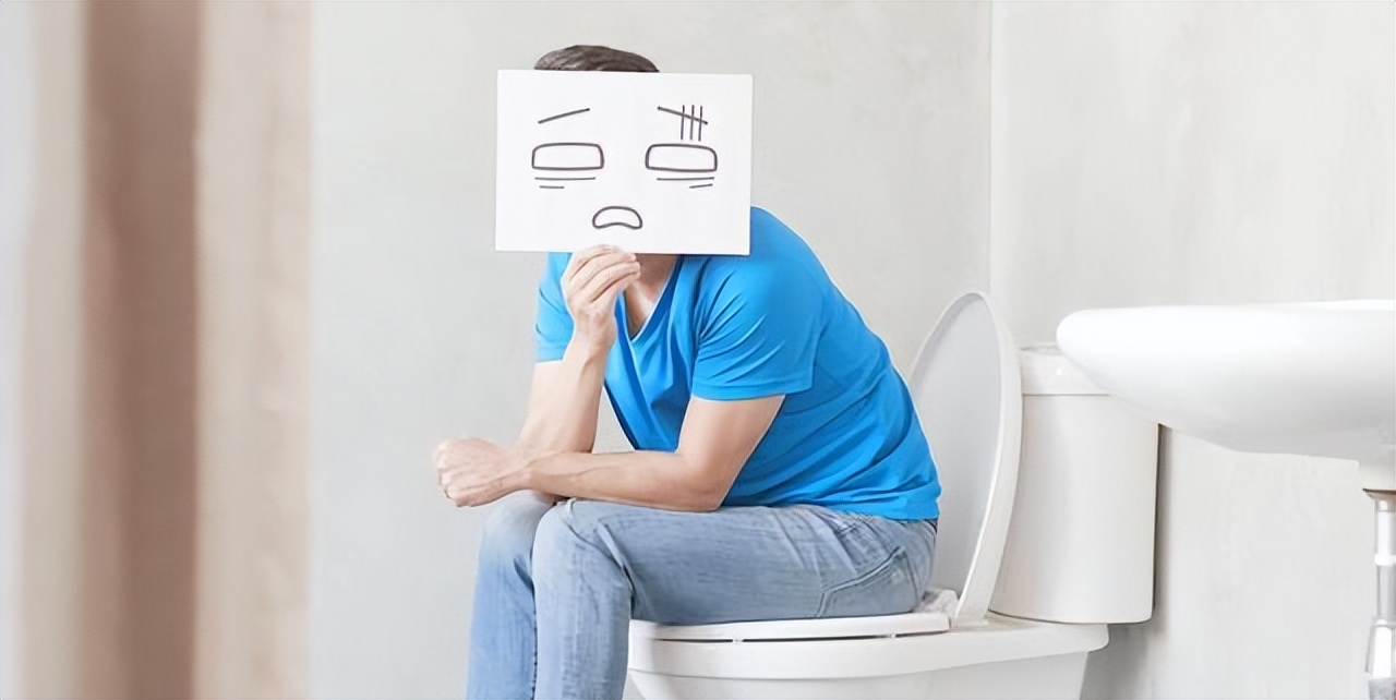 女人长期喝柠檬水对身体有好处吗,晚上喝蜂蜜柠檬水的好处与坏处